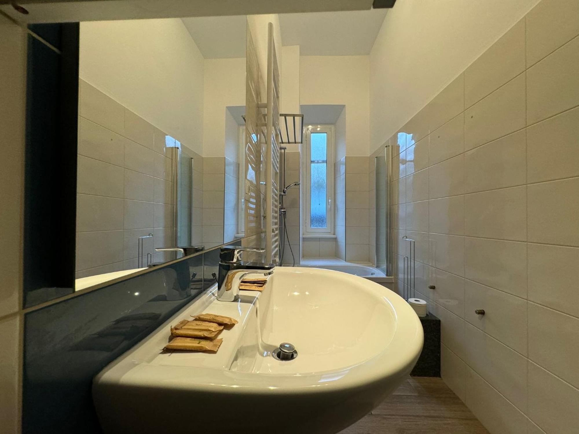 Casa Marin - Metro Malatesta Рим Екстер'єр фото